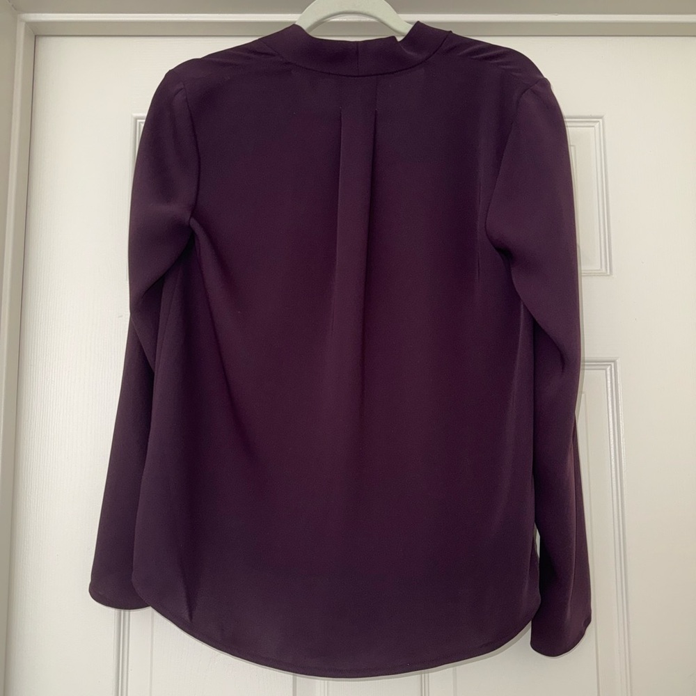 Aritzia Babaton Power Blouse in Plum Purple - Picture 6 of 8